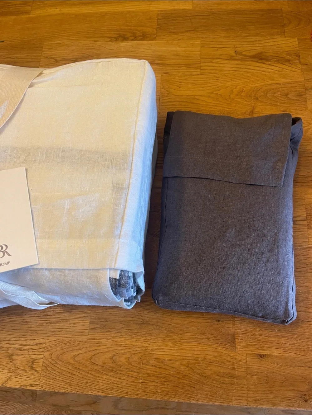 Banana Republic crisp linen